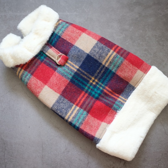 Cute Plaided Vests for Small Dogs and Cats - Picture 6 of 7